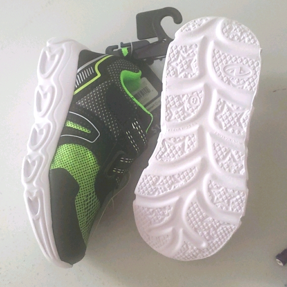 Athletic Works light-up sneakers 👟 - Picture 3 of 4